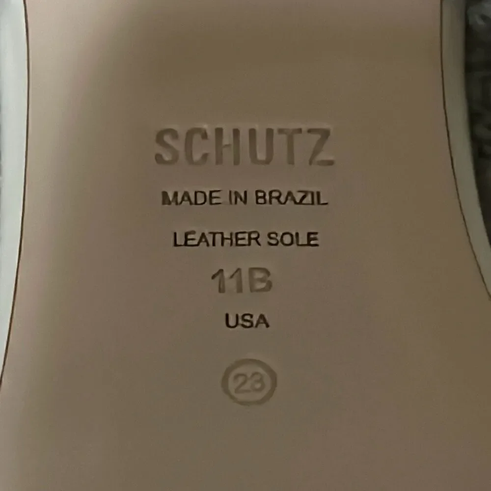 Schutz Women's 11 Block Heel Leather Strappy Slip On Sandals Ivory Cream New